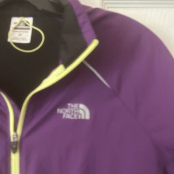 North Face Flight Series Windbreaker w Reflective Trim.  Purple & Black, Small. - Picture 12 of 14